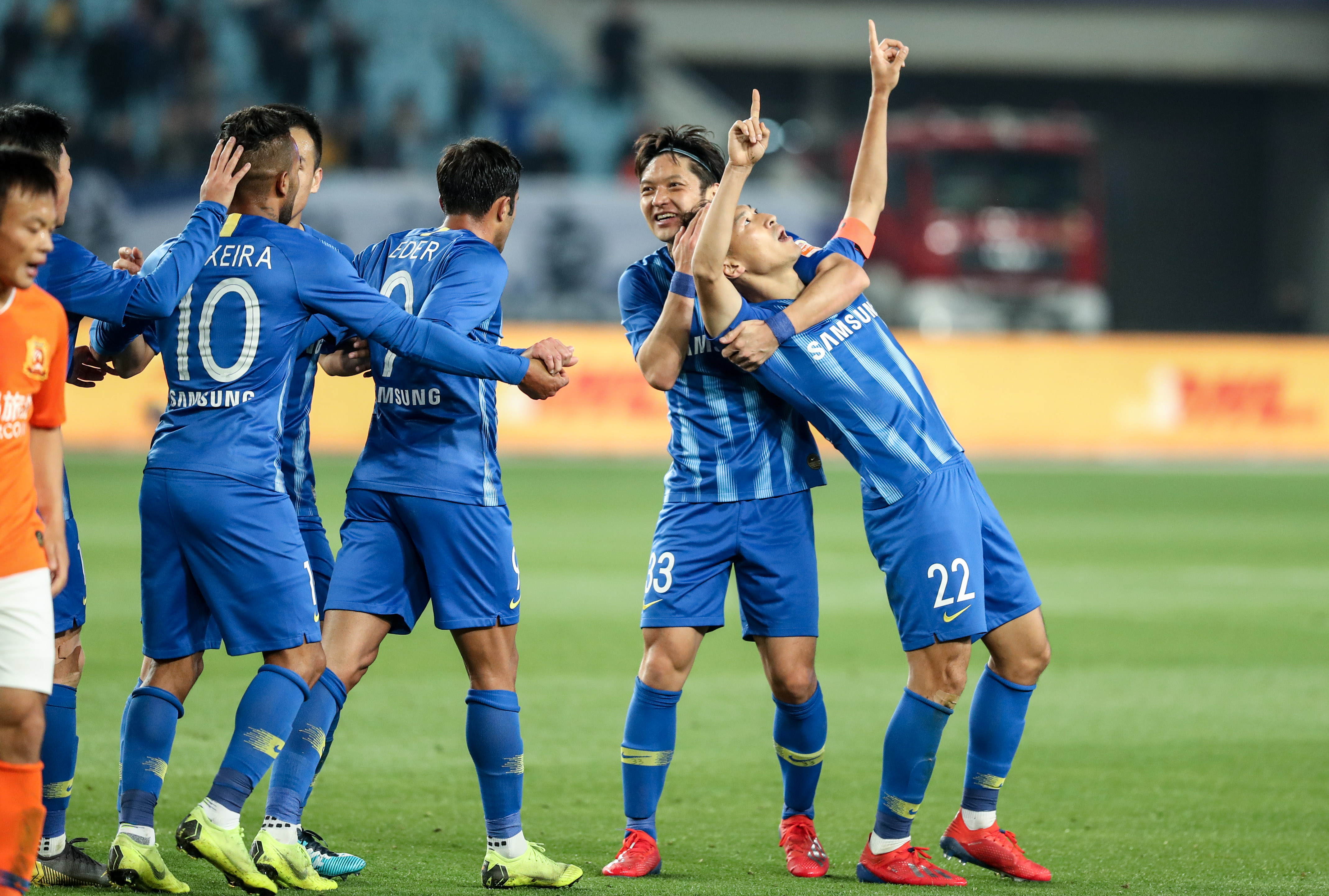 为什么球员接捕后要迅速回传内野