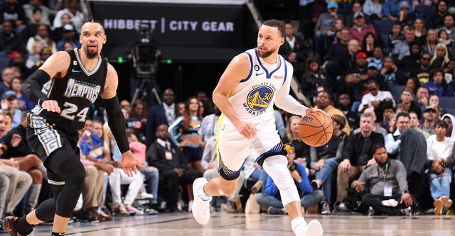 弗兰克：范德芬进球前我心想他要去哪，在场边喊让他快传球