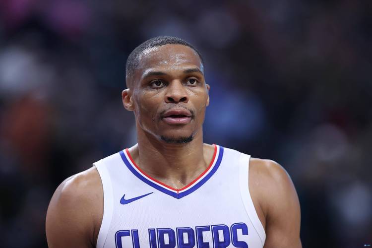 葡萄牙5-3翻盘丹麦，进欧国联4强！C罗破门+失点，特林康双响救主