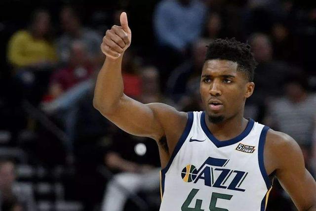 C罗公布意外决定，正式退出亚冠18决赛，利雅得胜利默许