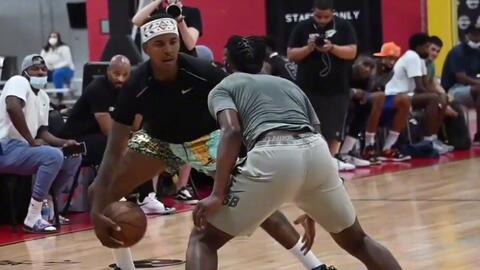 2004 选秀：杰瑞德·威弗（Jered Weaver）被天使选中，日后成为球队王牌